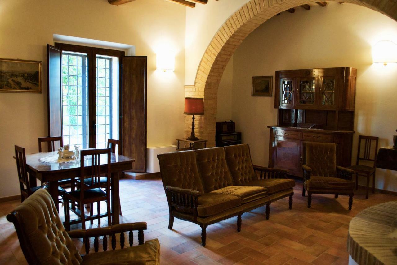Villa Licinia Foligno Luaran gambar